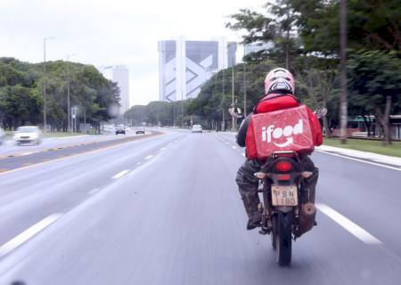 Entregadores de apps fazem greve nacional nesta quarta-feira