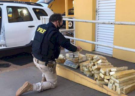 Em Bataguassu, durante abordagem PRF descobre 121 kg de maconha em veículo