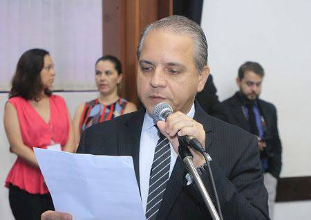 Em defesa dos consumidores Coronel David apresenta projeto que proíbe fidelização de contratos de serviços em MS