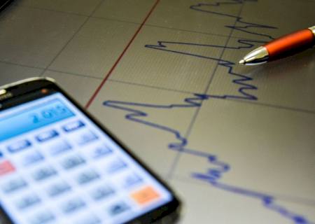 Ministério mantém projeção de queda do PIB em 4,7% este ano