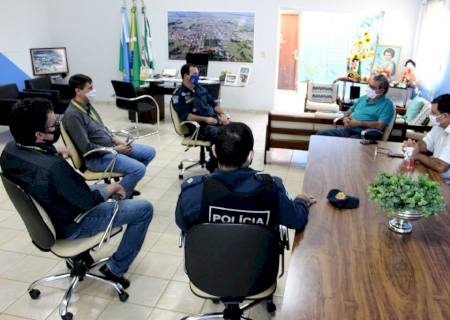 Novo gerente do BB e Comandante do 8º BPM são recepcionados pelo prefeito Jorge Takahashi