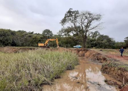 Polícia Ambiental autua cerâmica por extração ilegal de argila