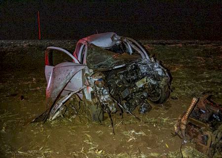 Colisão entre carro e moto deixa os dois condutores mortos em Chapadão do Sul