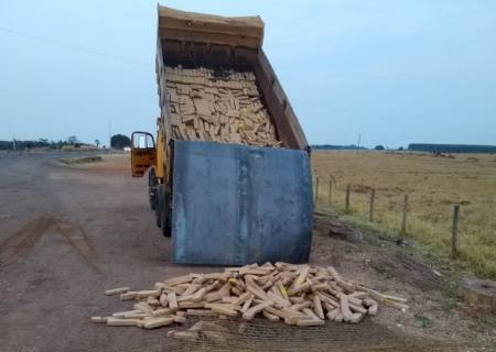 PRF apreende 1,9 tonelada de maconha em caminhão caçamba em Jaraguari