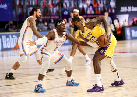 Em péssima noite ofensiva, Lakers perdem para o Thunder na NBA
