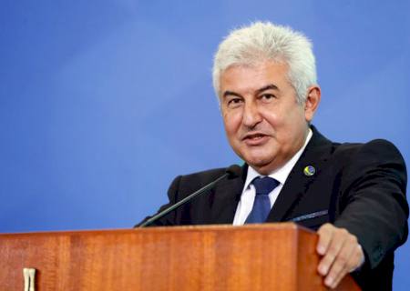 Ministro Marcos Pontes destaca projeto do ISI Biomassa de produção de biossanitizante
