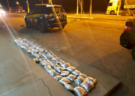 Mulher sai de SP vai até a fronteira, carrega carro com droga, mas presa em Bataguassu