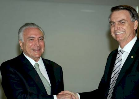 Bolsonaro convida Temer para chefiar missão brasileira no Líbano