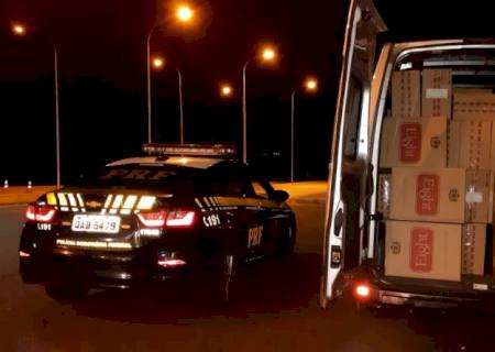PRF em Eldorado recuperada carreta roubada e carregada com cigarros
