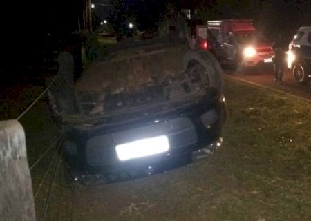 Polícia Militar prende motorista embriagado após capotar veículo em Santa Rita do Pardo