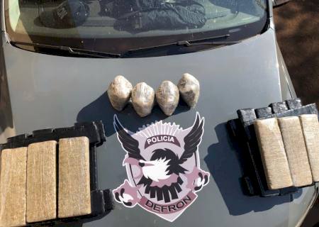 Defron detém jovens em motocicleta transportando drogas