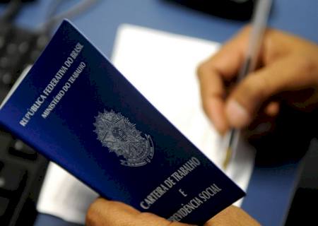 Pedidos de seguro-desemprego caem 9,3% na primeira metade de setembro