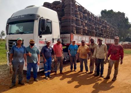 Secretaria de Meio Ambiente de Taquarussu realiza a coleta de 25 toneladas de pneus inservíveis
