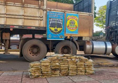 Casal é preso com carregamento de pasta base de cocaína na fronteira