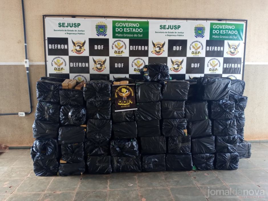 Motorista é preso com 2,8 ton de maconha na MS-276