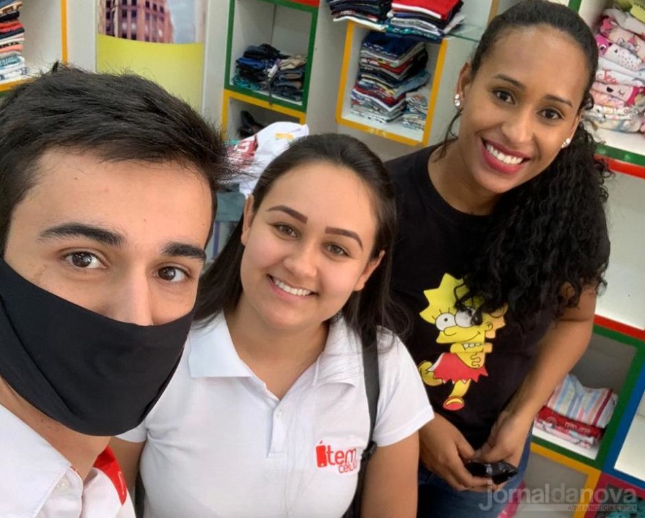 Tem Celular em parceria com Loja Insinuante entregam doações ao Lar Alternativo São José