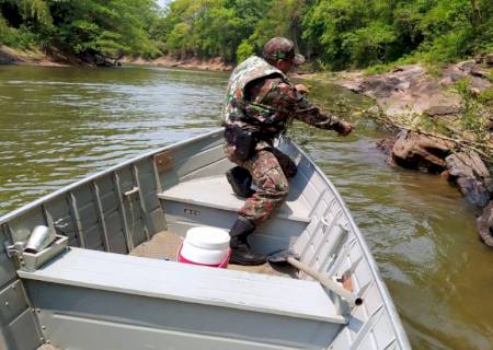 Polícia Militar Ambiental fiscalizou 88 pescadores em acampamento e embarcações no rio Miranda