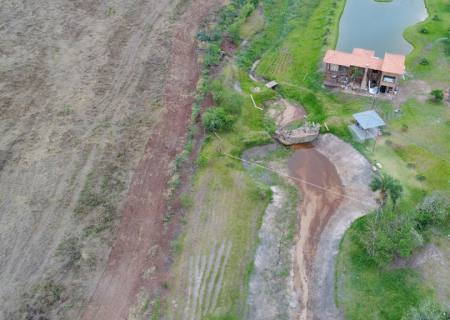 Dono de chácara é multado por construir tanques de piscicultura e área de lazer degradando matas