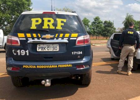 Polícia apreende veículo abarrotado de drogas na BR-267