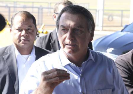 ''Quem falar em Renda Cidadã, cartão vermelho'', diz Bolsonaro