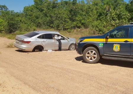 PRF apreende 10 mil maços de cigarros após tentativa de fuga em Anastácio