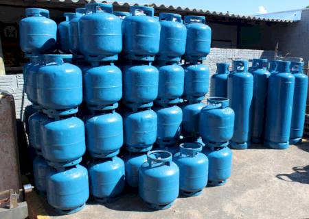 Gás de cozinha vai ficar 6% mais caro a partir desta quinta, informou a Petrobras