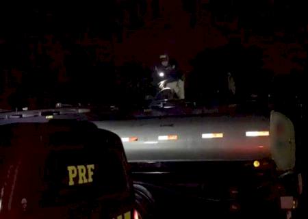 PRF descobre caminhão com tanques falsos utilizados para furto de combustível