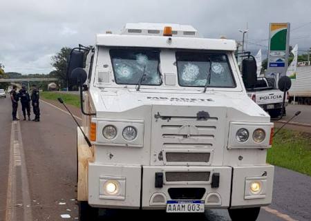 Vídeo: Grupo armado ataca carro forte no Paraguai e leva mais de um milhão de reais