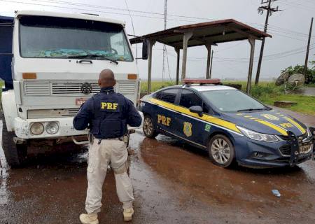 Caminhão roubado que tinha destino até Nova Andradina, foi recuperado em Ponta Porã