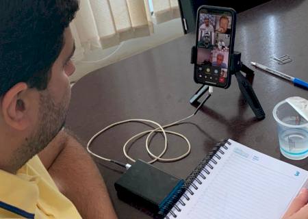 Live com Pazuello põe fim a especulações sobre compra de vacinas, diz Valdir Júnior