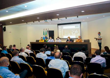 Em reunião com prefeitos, Saúde Estadual apresenta quadro assustador sobre a pandemia