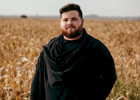 Covid-19: Morre aos 23 anos o cantor gospel Esdras Gondim