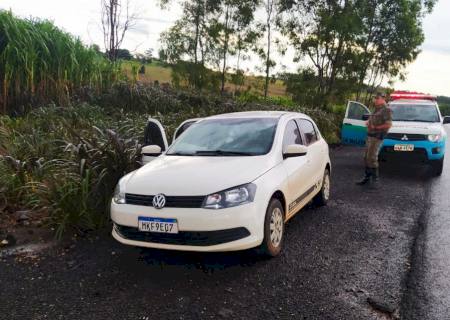 Polícia Ambiental recupera carro tomado em assalto na região de Mundo Novo