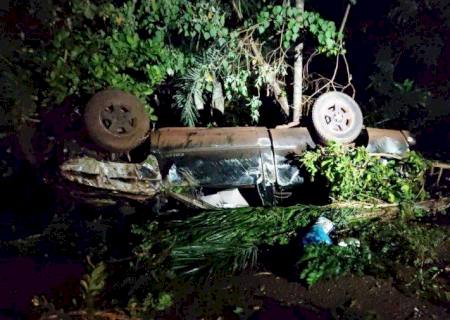 Jovem morre após veículo capotar na MS-157