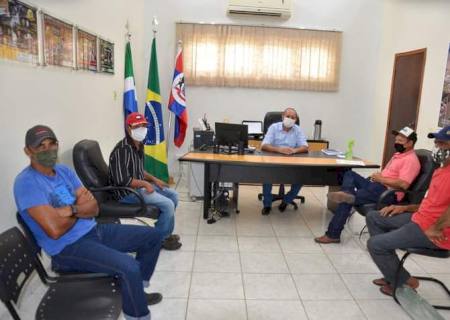 Prefeito assina projeto de lei que autoriza pagamento de energia de poços no Bela Manhã em Taquarussu