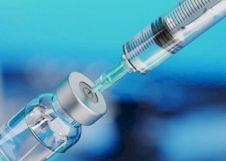 Uma dose de vacina reduz infecção em até 65%, revela estudo