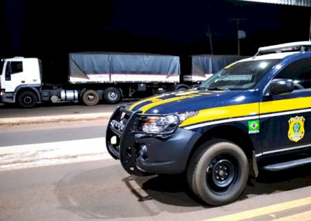 Ação conjunta da PRF e Polícia Civil recupera carreta e resgata vítimas do cárcere privado em MS