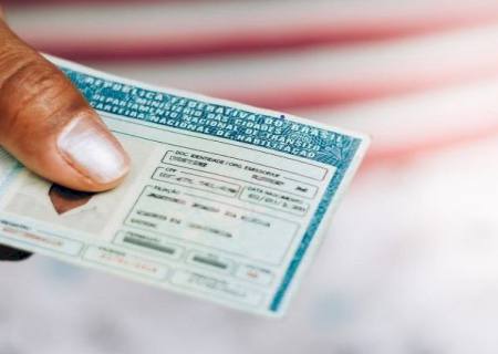 Governo reduz cobrança nas taxas para renovação da carteira de habilitação
