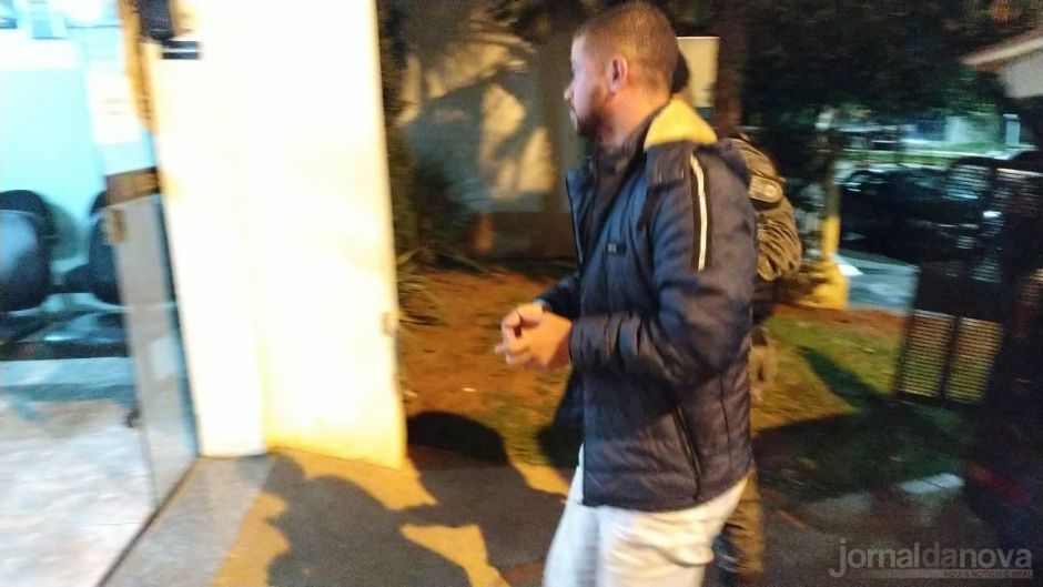 Vídeo: Força Tática prende em Casa Verde mineiro com entorpecentes avaliados em R$ 50 mil