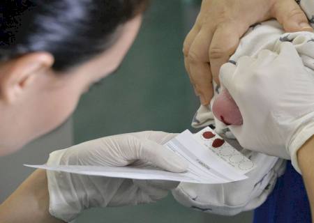 Dia Nacional do Teste do Pezinho destaca benefícios do exame