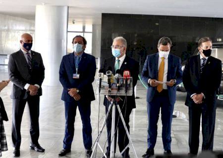 Ministério da Saúde anuncia vacina para bancários e trabalhadores dos Correios