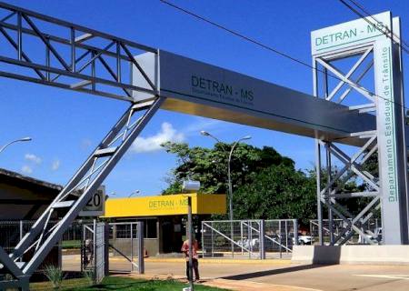 Com novo Decreto, Detran suspende atendimento presencial em 43 cidades com bandeira cinza