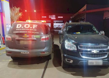 Caminhonete roubada em Naviraí é interceptada pelo DOF a caminho da fronteira com o Paraguai