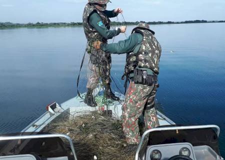 Polícia Ambiental de Três Lagoas fiscaliza 15 embarcações e autua três paulistas por pesca ilegal no rio Paraná