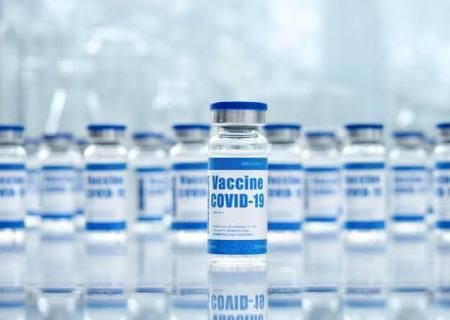 Pfizer vê imunidade de vacina cair contra novas variantes e prepara dose de reforço