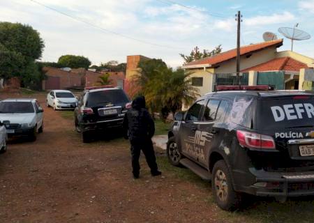 Defron cumpre mandados de busca e apreensão na fronteira