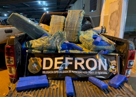 Vídeo: Em operação na fronteira, Defron prende seis, apreende carros e quase 2 ton de maconha