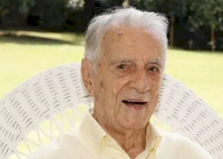 Orlando Drummond, intérprete do seu Peru, morre aos 101 anos
