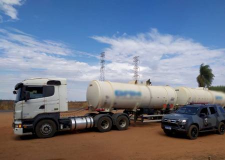 Choque prende motorista com mais de meia tonelada de maconha em MS