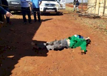 Dupla executa homem a tiros na fronteira